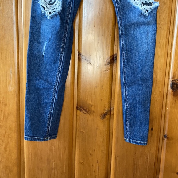 GUESS Low Rise Power Skinny - Picture 4 of 6